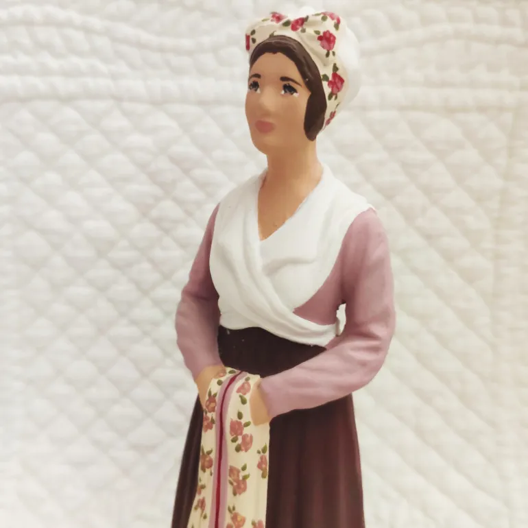 Arlésienne XVIIIème 18cm