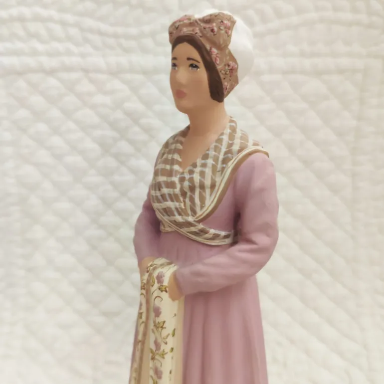 Arlésienne XVIIIème 18cm