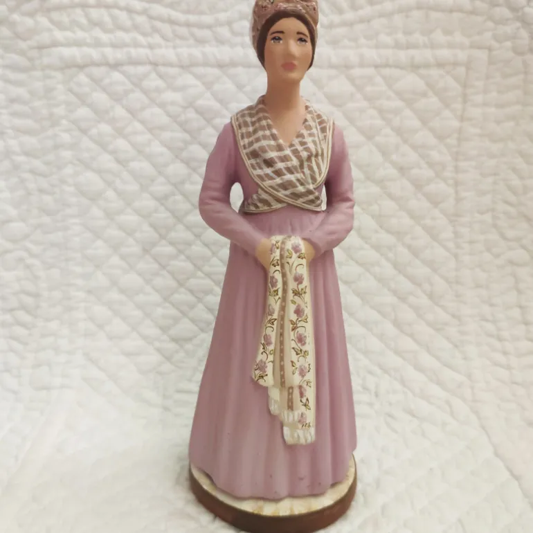 Arlésienne XVIIIème 18cm