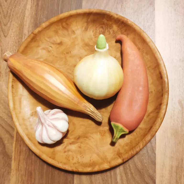 Assiette en bois d'olivier