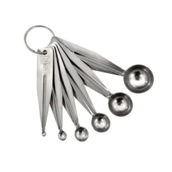 Assortiment de cuillères parisiennes