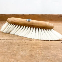 Balai en poils de chèvre