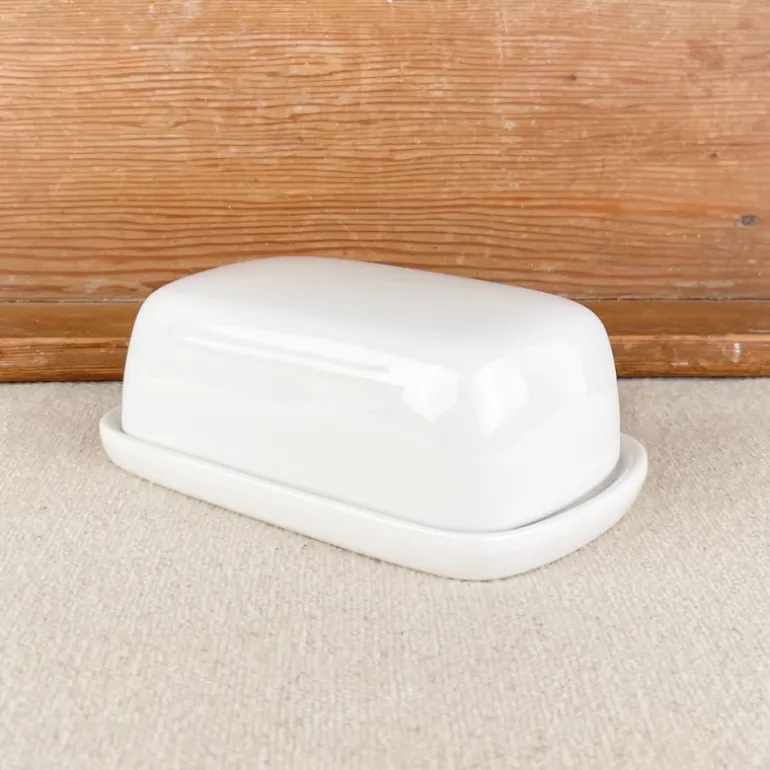 Beurrier en céramique blanche