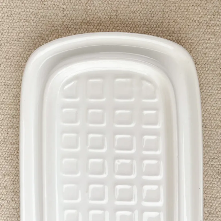 Beurrier en céramique blanche