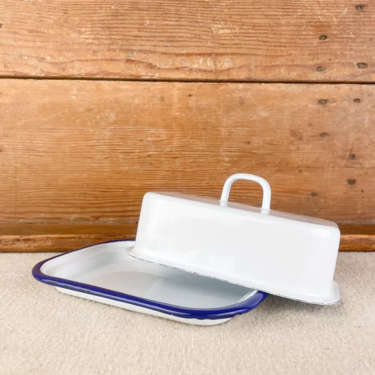 Beurrier en émail blanc avec liseré bleu