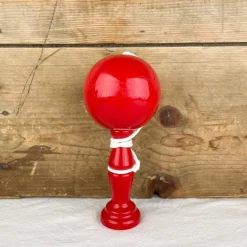 Bilboquet en bois laqué