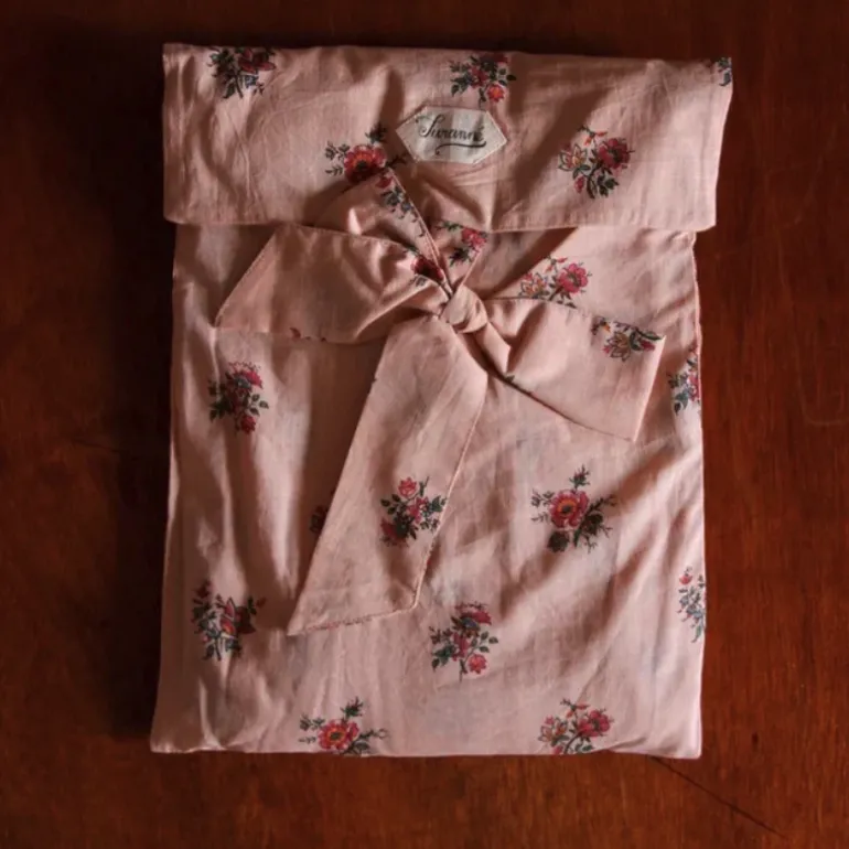 Blouse rose à fleurs