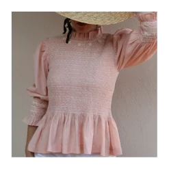 Blouse rose à smocks