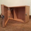 Boite fermée pour l'entretien des chaussures