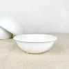 Bol en émail blanc