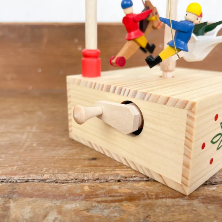 Boîte à musique en bois Carrousel