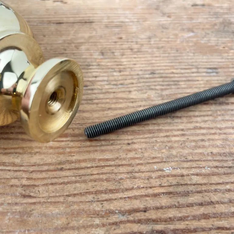 Boule de laiton à fixer Ø 50 mm