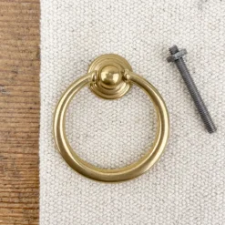 Bouton de meuble anneau en laiton Ø48mm