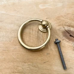 Bouton de meuble anneau en laiton Ø48mm