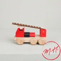 Camion de pompier en bois