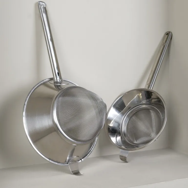 Chinois étamine en inox avec poignée