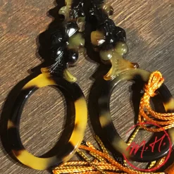 Ciseaux à broder façon écaille motif floral
