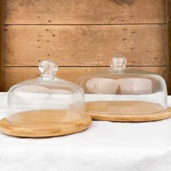 Cloche en verre sur plateau en bambou