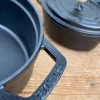 Cocotte en fonte ovale noire mate