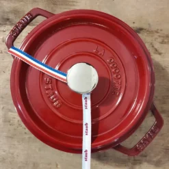Cocotte en fonte ronde cerise