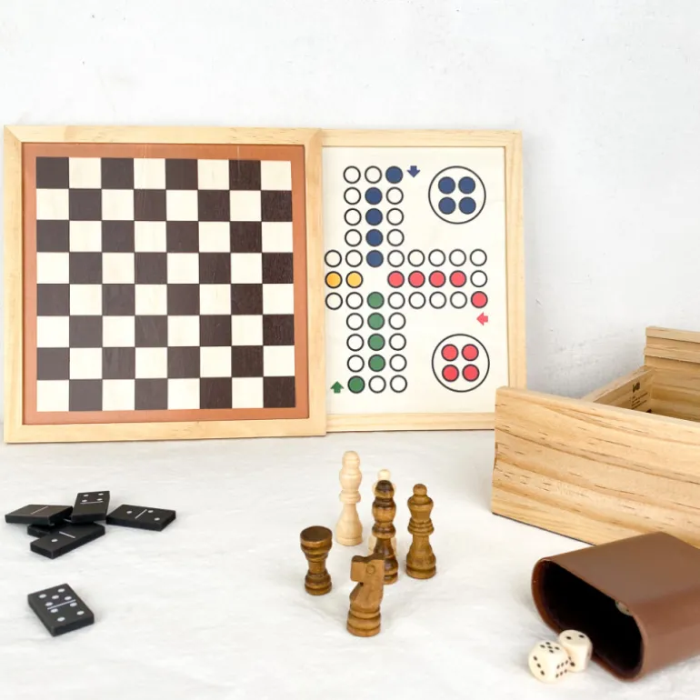 Coffret de jeux de plateau en bois