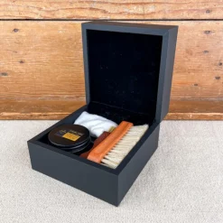 Coffret Noir entretien du cuir Saphir Médaille d'Or