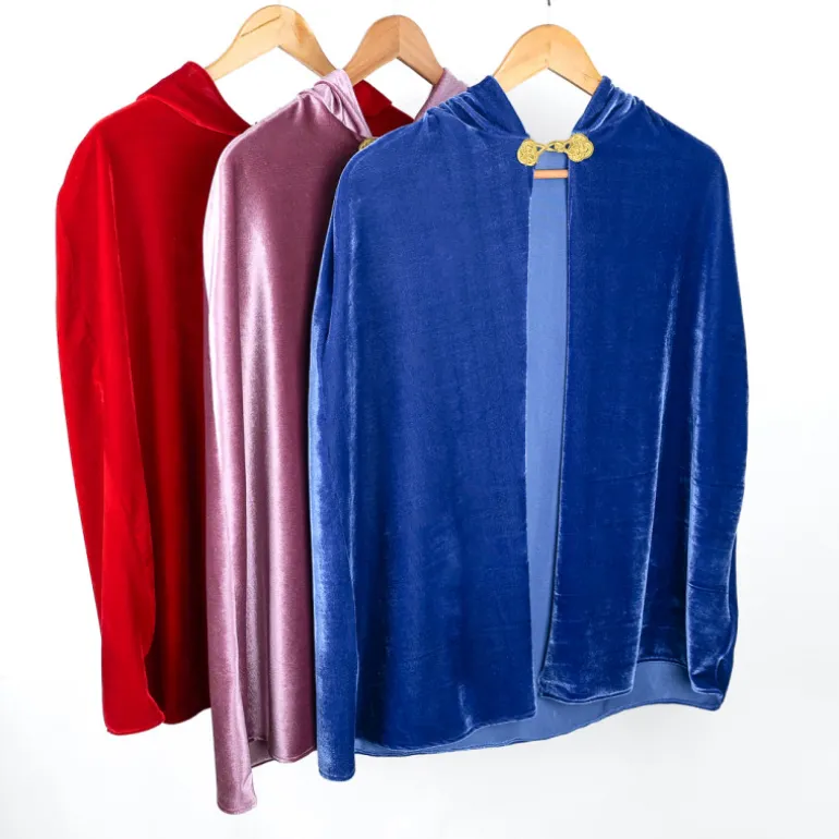 Costume cape de velours