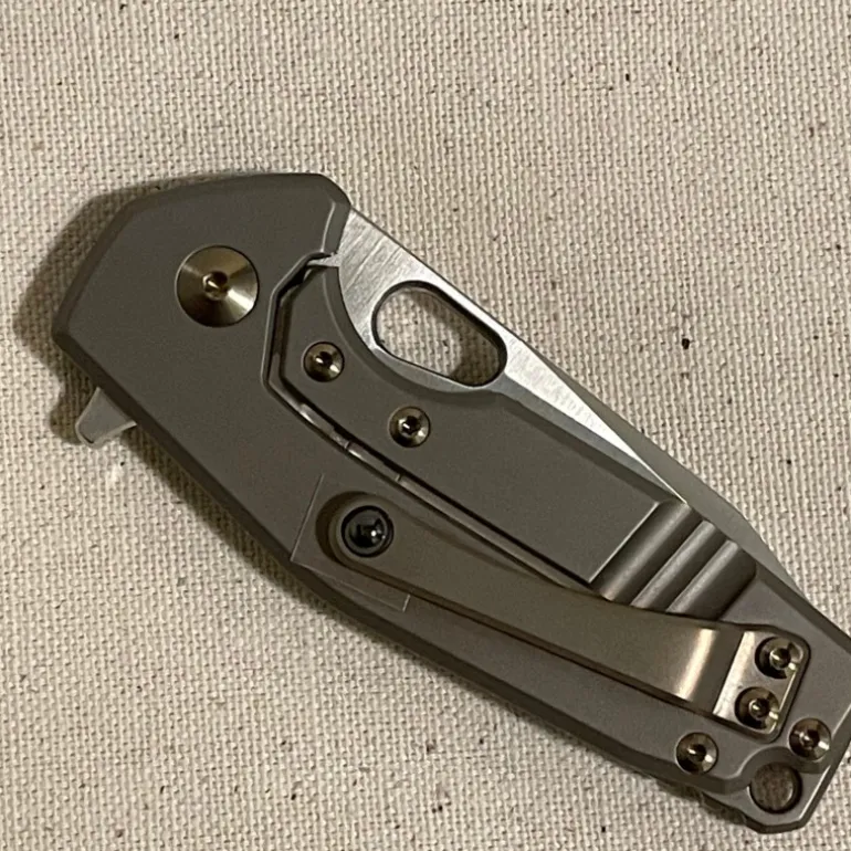 Couteau Fox Suru Titanium Bronze