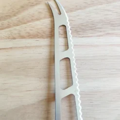 Couteau à fromage long