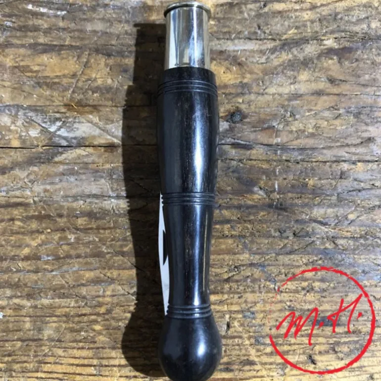 Couteau NONTRON n°25 manche boule
