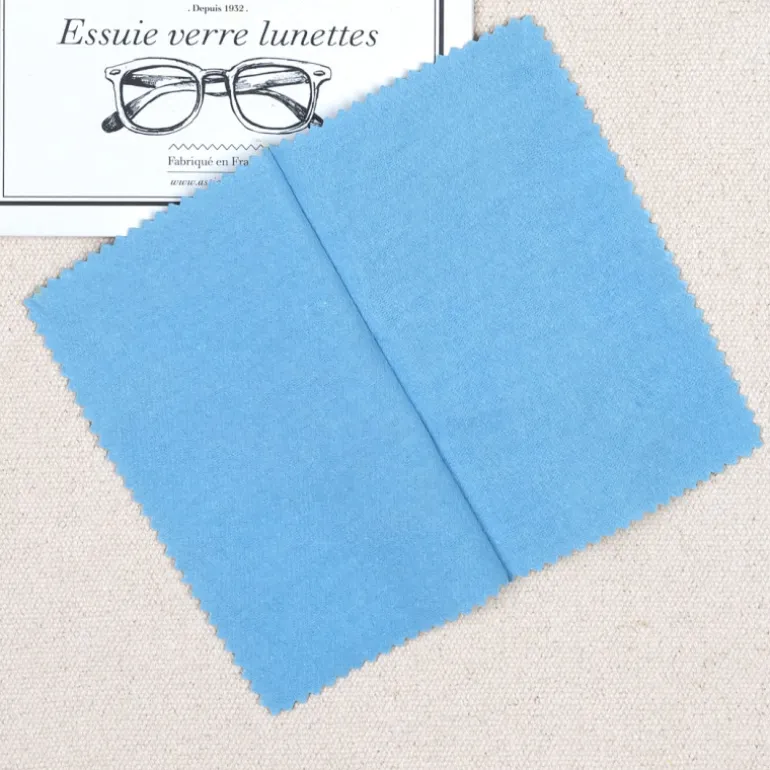 Essuie verre à lunettes