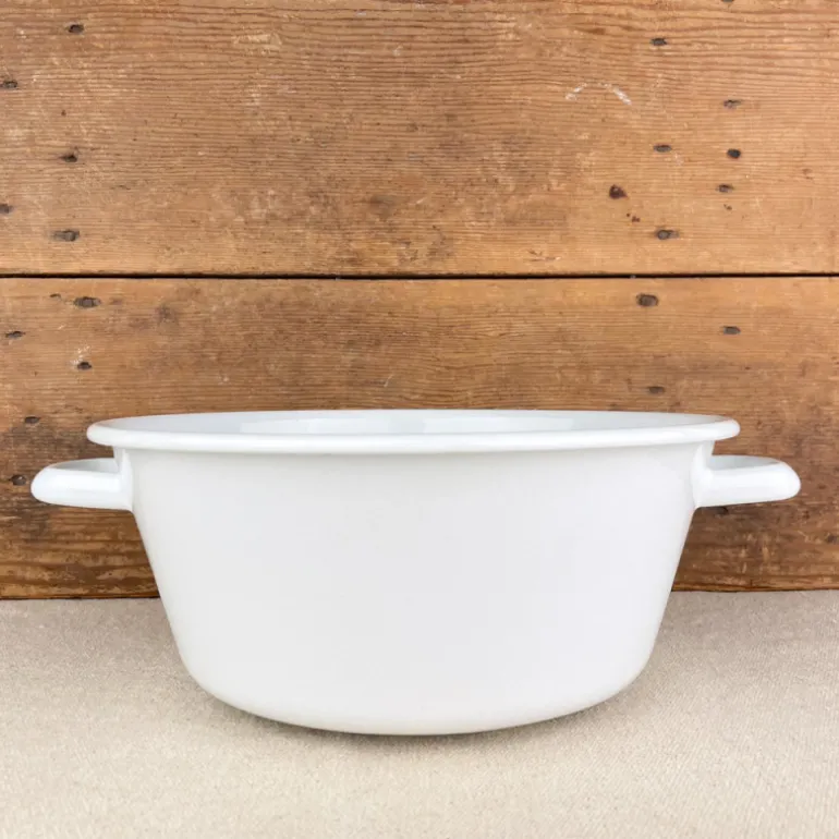 Grande passoire en émail blanc