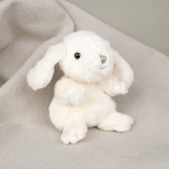 Lapin en peluche