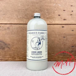 Lessive liquide au savon de Marseille et bicarbonate