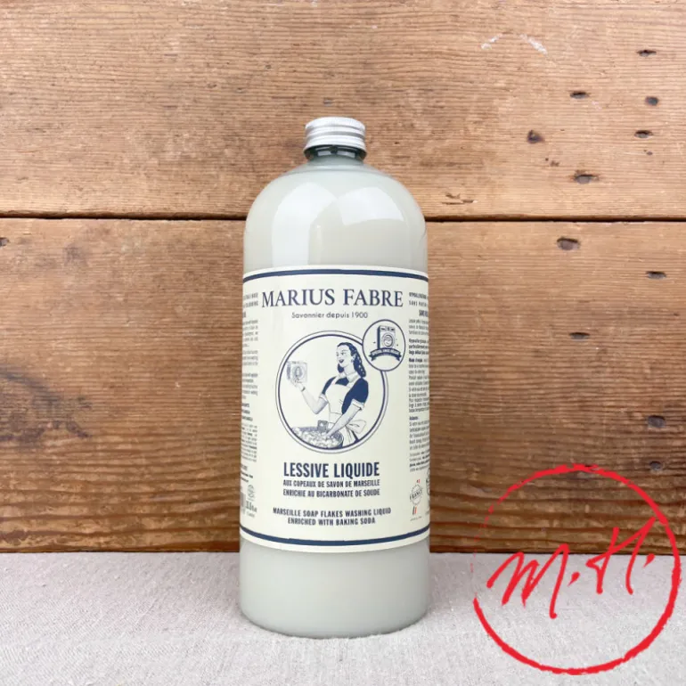 Lessive liquide au savon de Marseille et bicarbonate