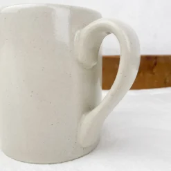 Mug en grès naturel
