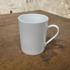 Mug en porcelaine blanche