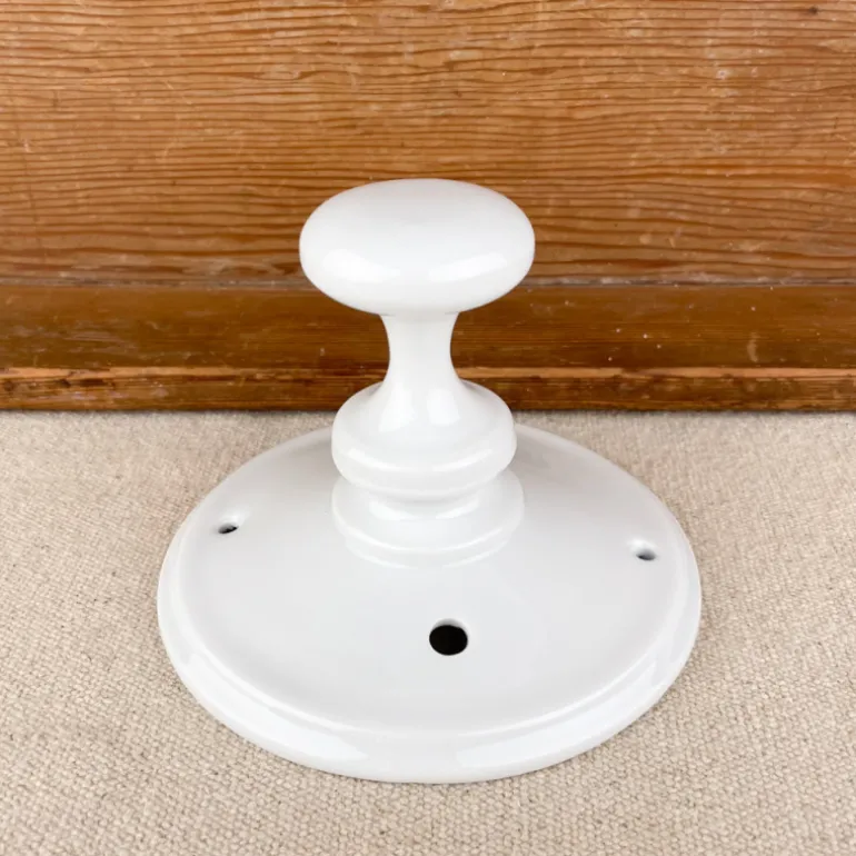 Patère blanche sortie de câble