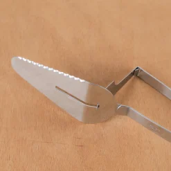 Pelle à tarte automatique