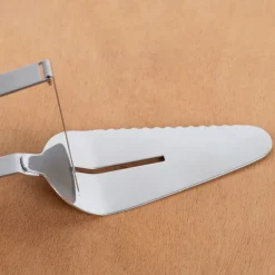 Pelle à tarte automatique