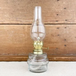Petite lampe à pétrole verre et laiton