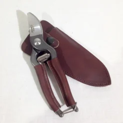 Petit sécateur forgé
