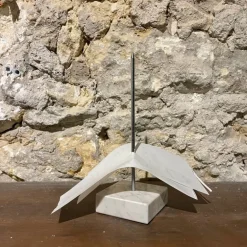 Pique-fiches avec socle en marbre