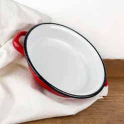 Plat à œufs émaillé rouge