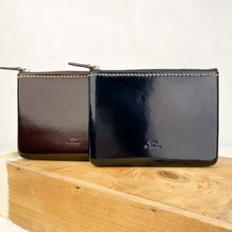 Pochette passeport en cuir moulé