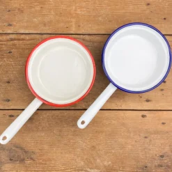 Poêle de présentation en acier émaillé blanche