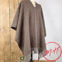 Poncho rayé en laine couleur chocolat/marron foncé