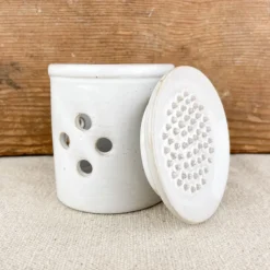 Pot à ail en grès avec grattoir intégré