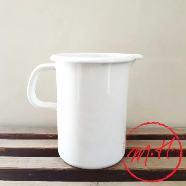 Pot mesureur émail blanc