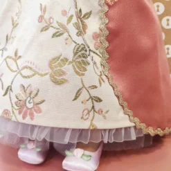 Poupée Reine
